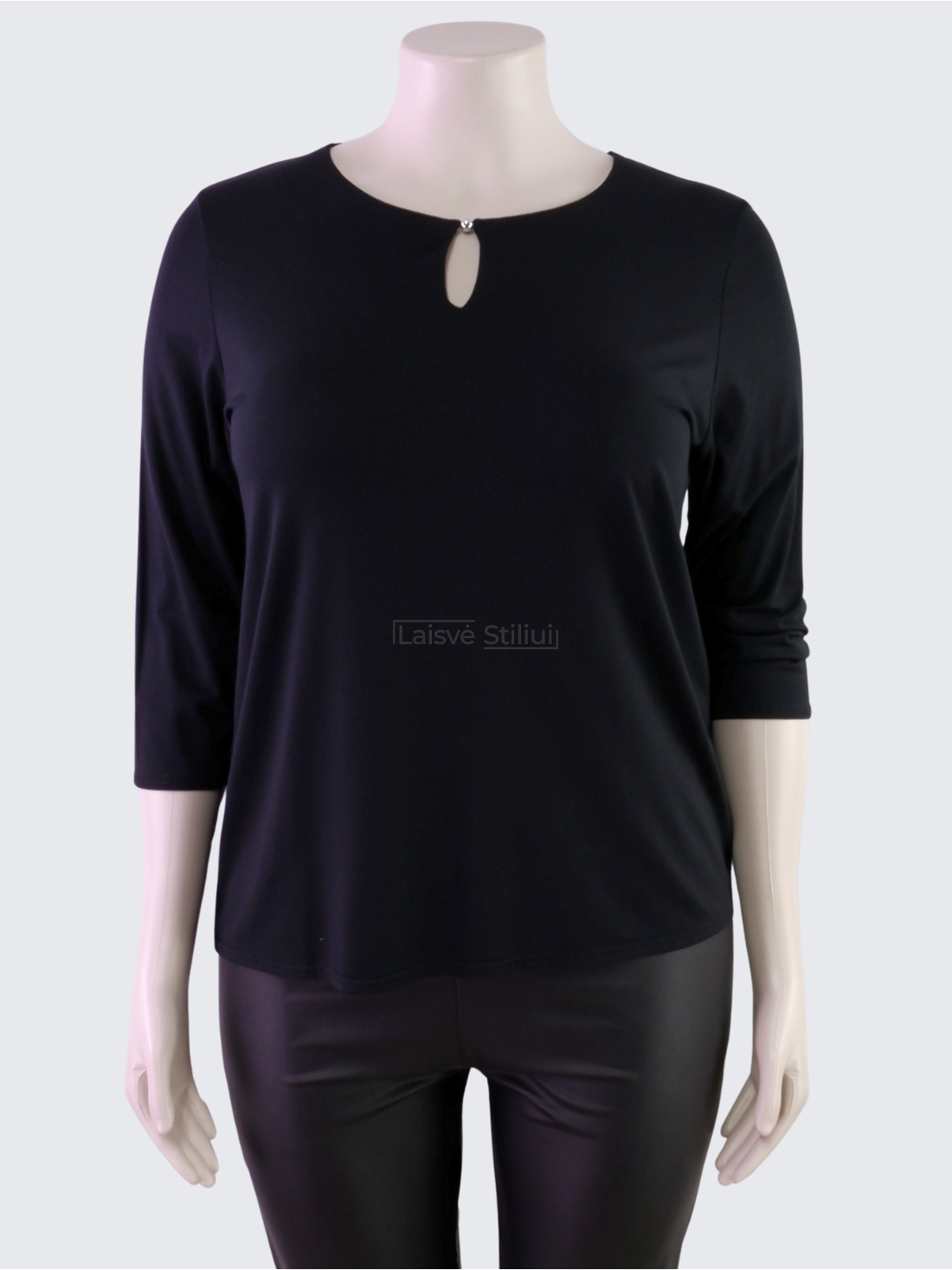 Juoda palaidinė Juoda palaidinė