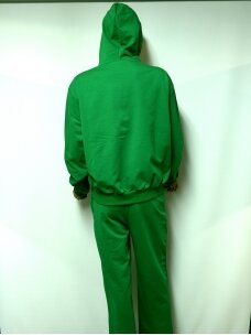 Žalias sportinis kostiumas